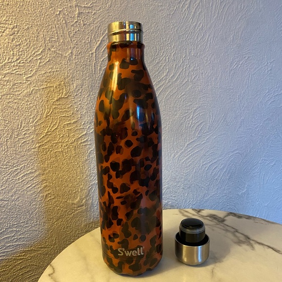 S'well Cheetah Pattern 25oz Bottle - Picture 1 of 3